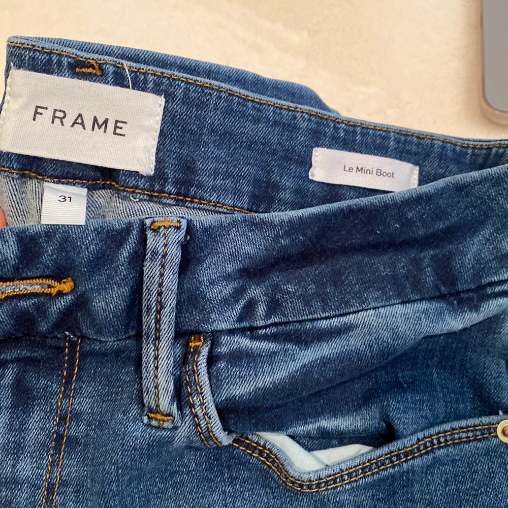 FRAME LE MINI BOOT JEANS